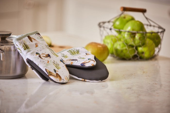 Guantes para microondas y platos calientes Farmhouse Ducks