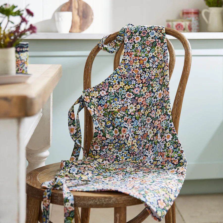 delantal de algdon con flores